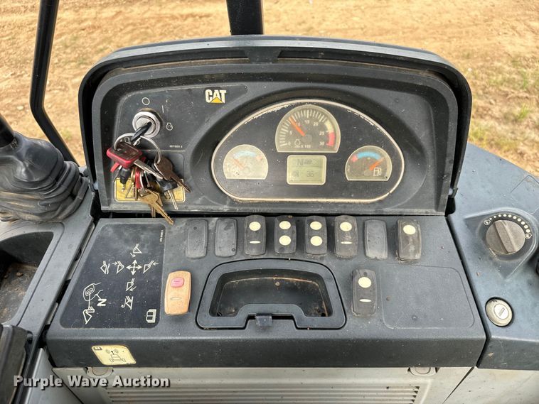 image for item NQ9586 2013 Caterpillar  420F IT backhoe