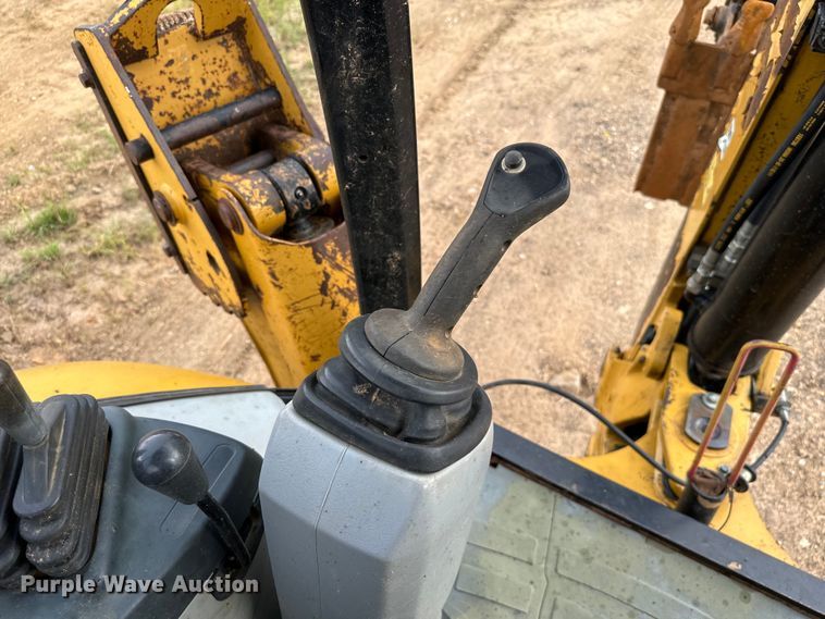 image for item NQ9586 2013 Caterpillar  420F IT backhoe