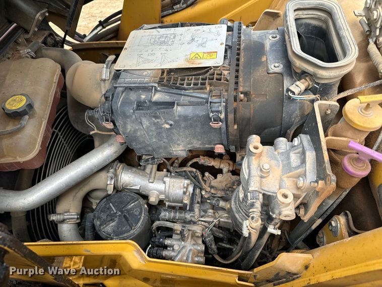 image for item NQ9586 2013 Caterpillar  420F IT backhoe