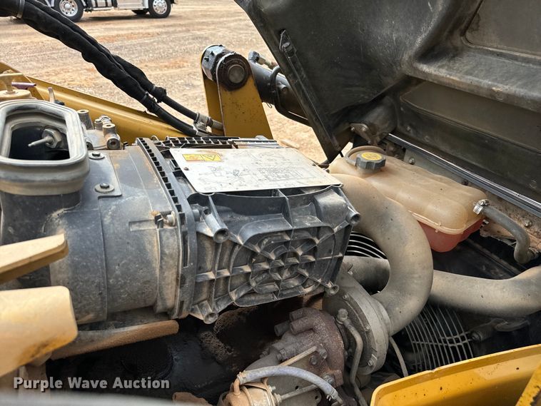 image for item NQ9586 2013 Caterpillar  420F IT backhoe