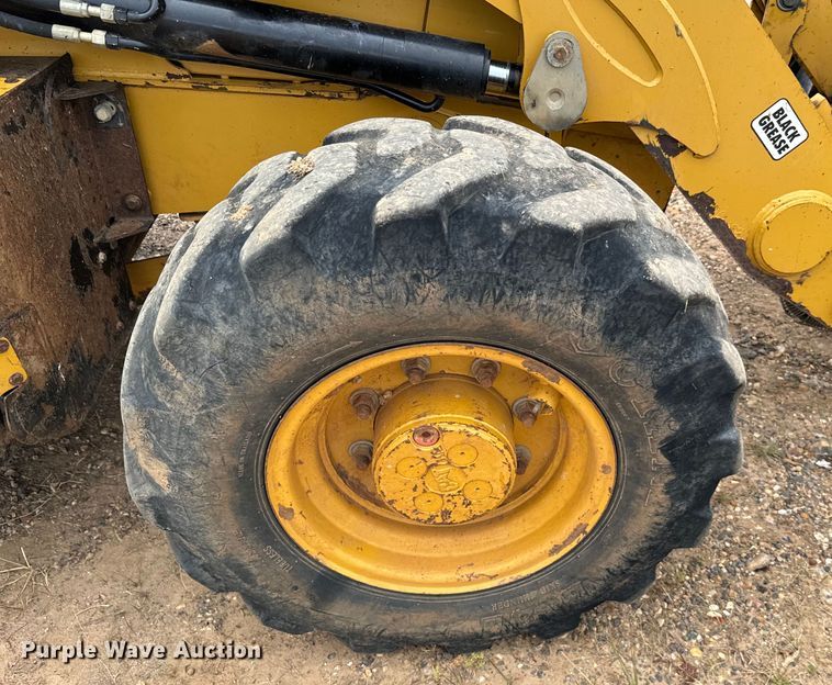 image for item NQ9586 2013 Caterpillar  420F IT backhoe