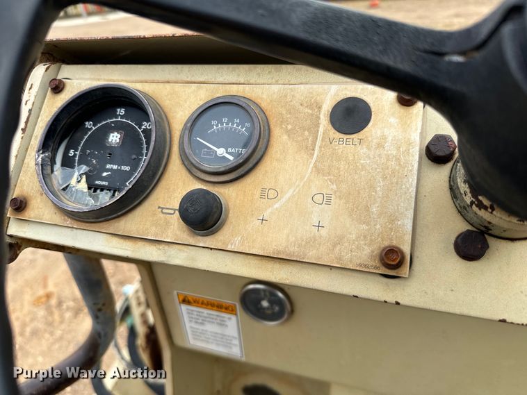 image for item NQ9587 1994 Ingersoll Rand SD-70F single drum vibratory roller