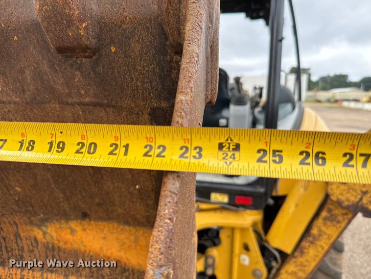 image for item NQ9589 2013 Caterpillar  420F IT backhoe