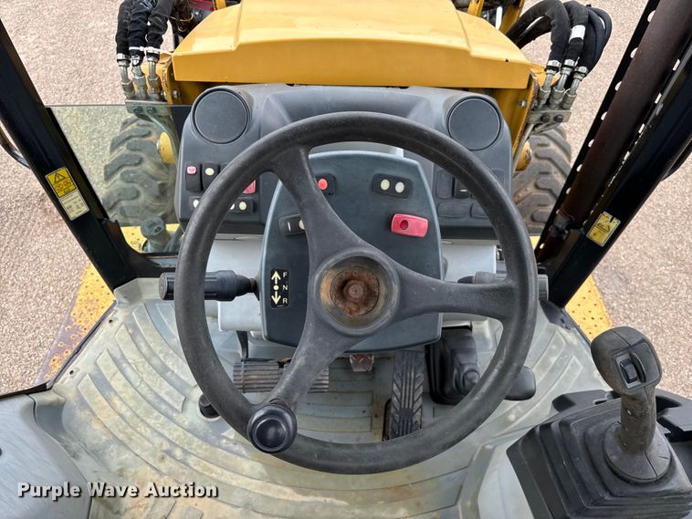 image for item NQ9589 2013 Caterpillar  420F IT backhoe