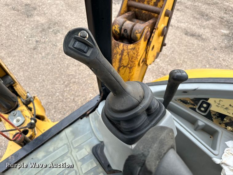 image for item NQ9589 2013 Caterpillar  420F IT backhoe