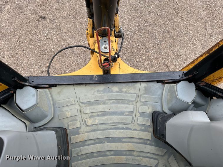 image for item NQ9589 2013 Caterpillar  420F IT backhoe