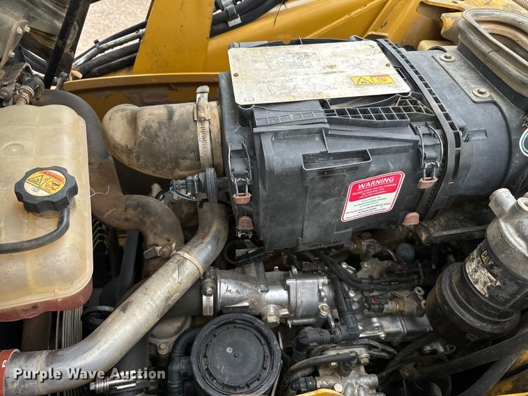 image for item NQ9589 2013 Caterpillar  420F IT backhoe