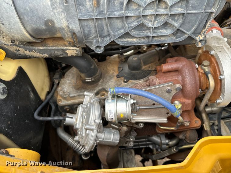 image for item NQ9589 2013 Caterpillar  420F IT backhoe