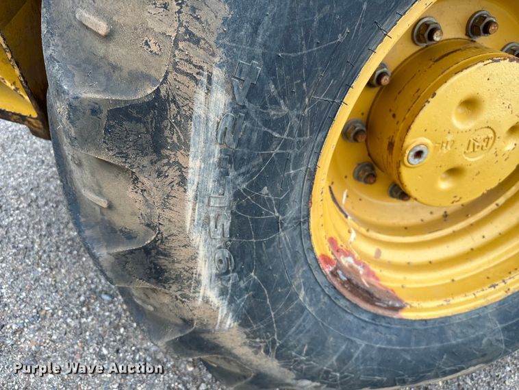 image for item NQ9589 2013 Caterpillar  420F IT backhoe