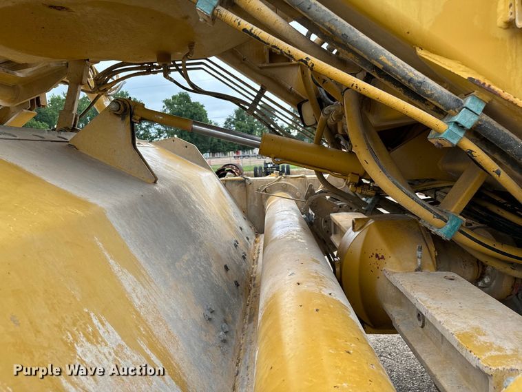 image for item NQ9590 2004 Caterpillar  RM-350B reclaimer