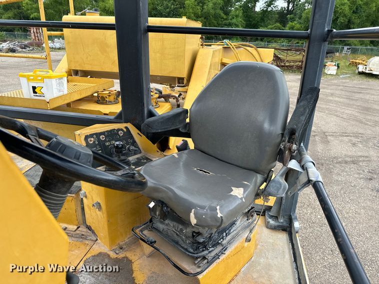 image for item NQ9590 2004 Caterpillar  RM-350B reclaimer