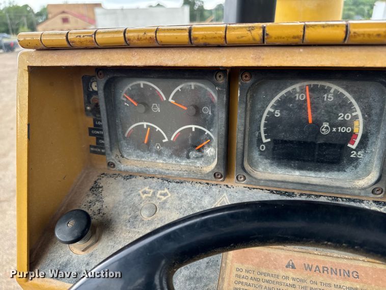 image for item NQ9590 2004 Caterpillar  RM-350B reclaimer