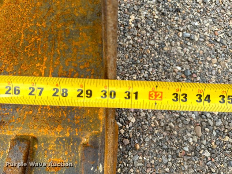 image for item NQ9592 2008 Hitachi  ZX60USBNA-3 mini excavator