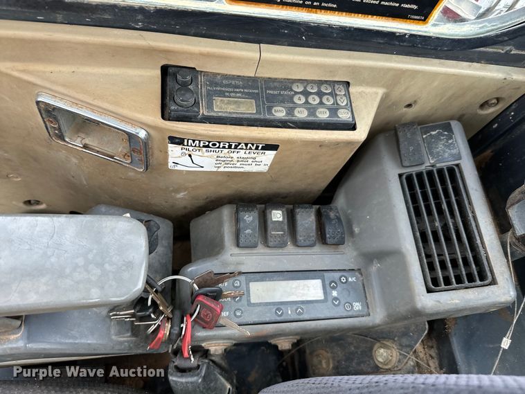 image for item NQ9592 2008 Hitachi  ZX60USBNA-3 mini excavator