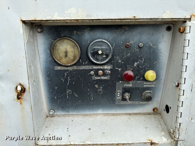 image for item NQ9593 1994 Chicago Pneunmatic  185 air compressor