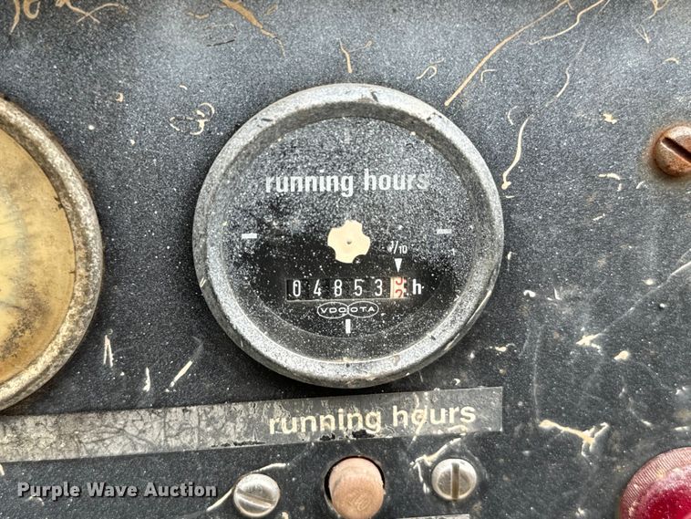 image for item NQ9593 1994 Chicago Pneunmatic  185 air compressor