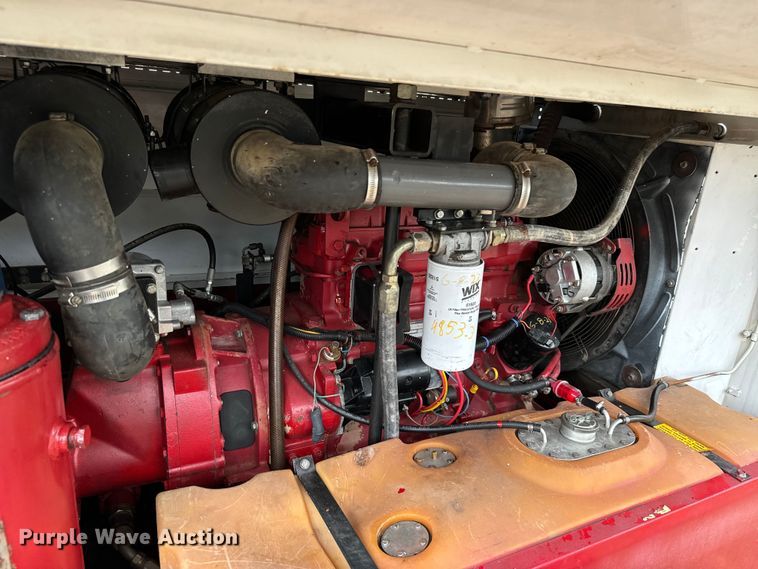 image for item NQ9593 1994 Chicago Pneunmatic  185 air compressor