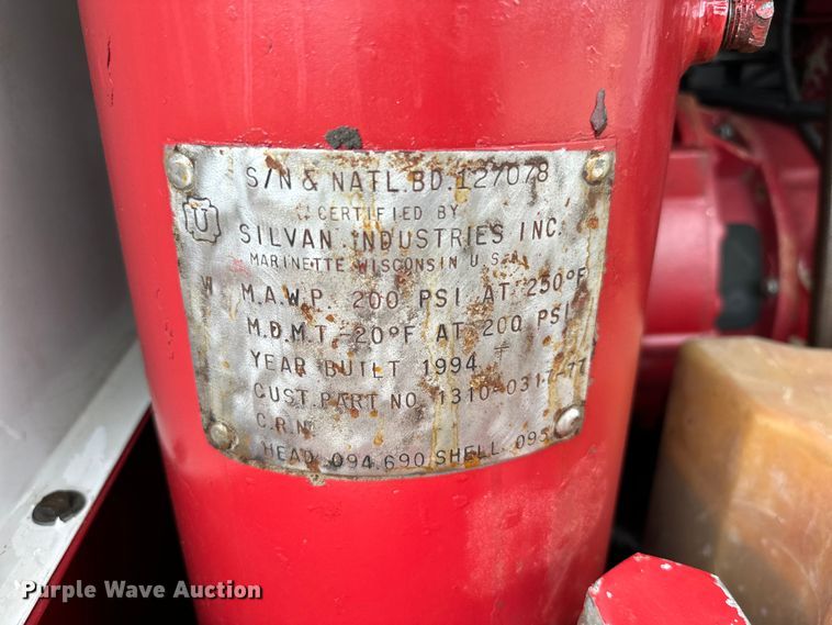 image for item NQ9593 1994 Chicago Pneunmatic  185 air compressor