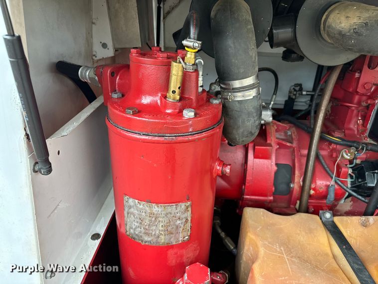 image for item NQ9593 1994 Chicago Pneunmatic  185 air compressor