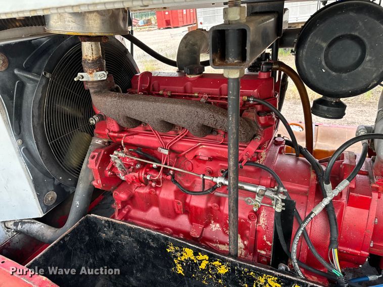 image for item NQ9593 1994 Chicago Pneunmatic  185 air compressor