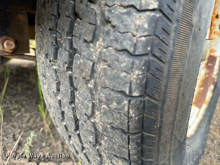 image for item NQ9593 1994 Chicago Pneunmatic  185 air compressor