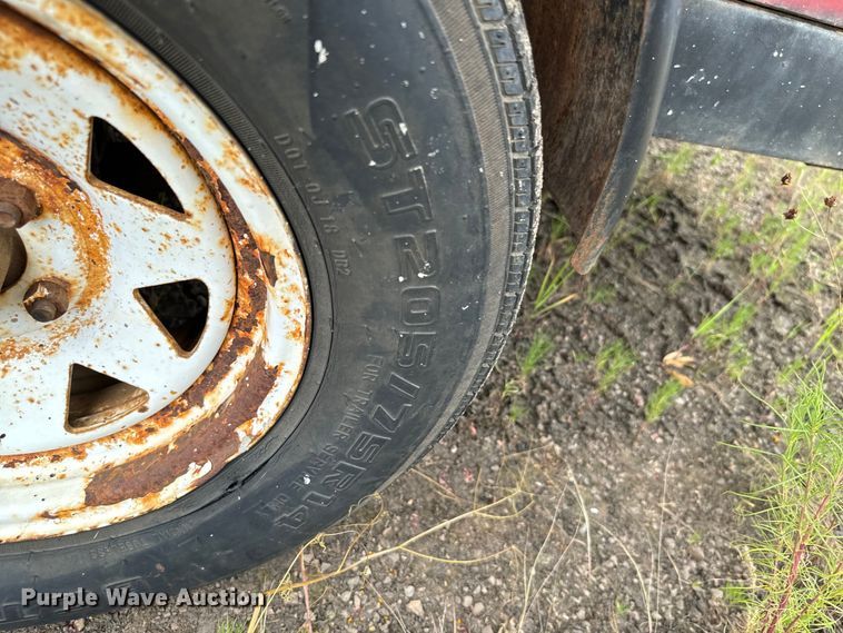 image for item NQ9593 1994 Chicago Pneunmatic  185 air compressor