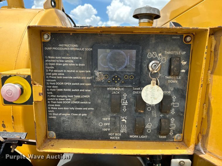 image for item NQ9602 2015 Vermeer VX50-800 vacuum excavator