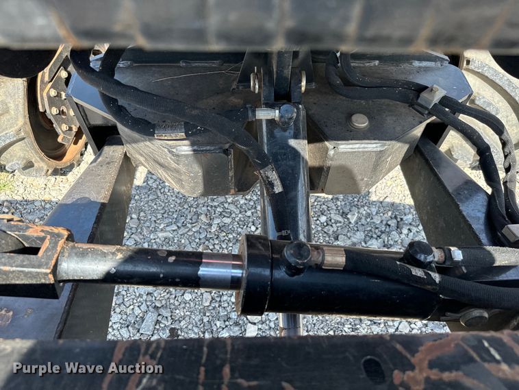 image for item NQ9603 2015 Toro RT1200 trencher