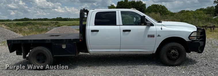 image for item NQ9607 2012 Dodge Ram 3500 Crew Cab flatbed pickup truck