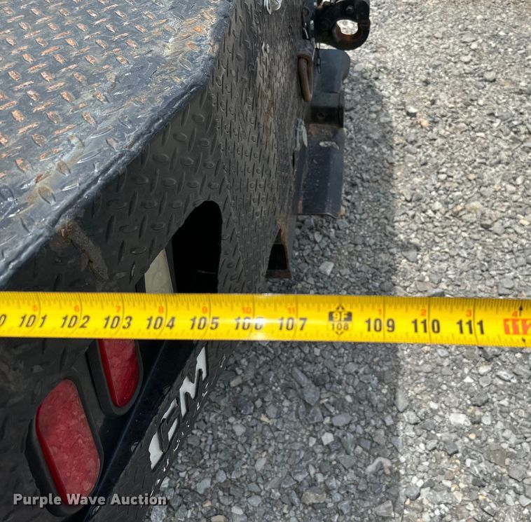 image for item NQ9607 2012 Dodge Ram 3500 Crew Cab flatbed pickup truck