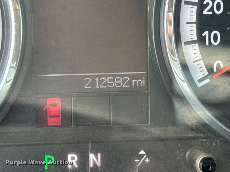 image for item NQ9607 2012 Dodge Ram 3500 Crew Cab flatbed pickup truck