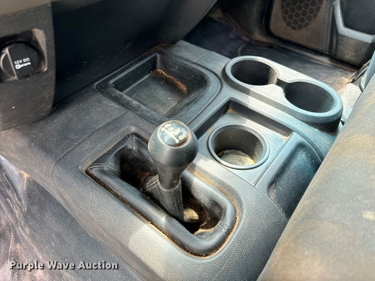 image for item NQ9607 2012 Dodge Ram 3500 Crew Cab flatbed pickup truck