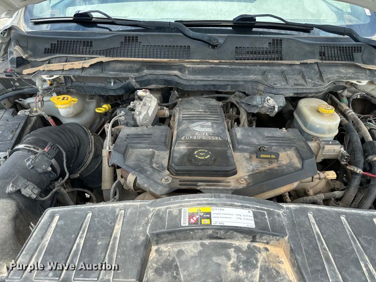 image for item NQ9607 2012 Dodge Ram 3500 Crew Cab flatbed pickup truck