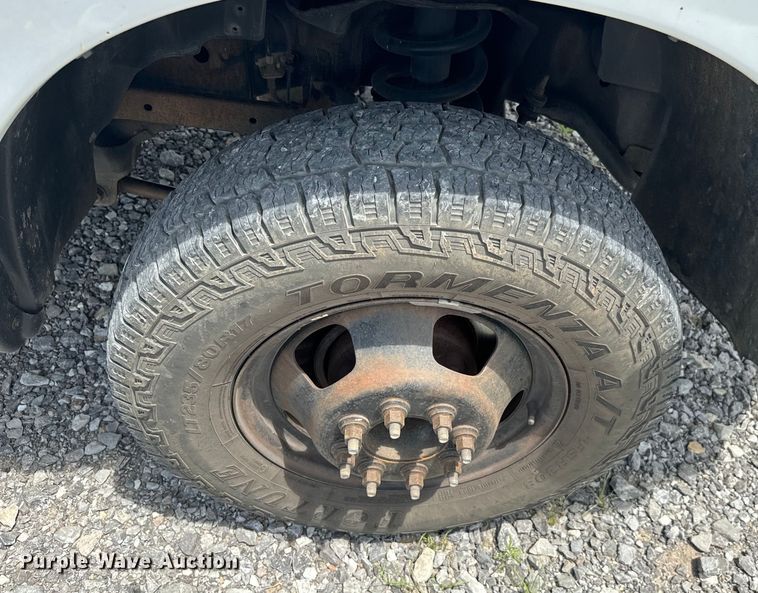 image for item NQ9607 2012 Dodge Ram 3500 Crew Cab flatbed pickup truck