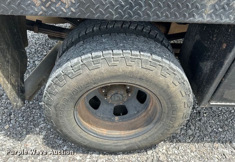 image for item NQ9607 2012 Dodge Ram 3500 Crew Cab flatbed pickup truck