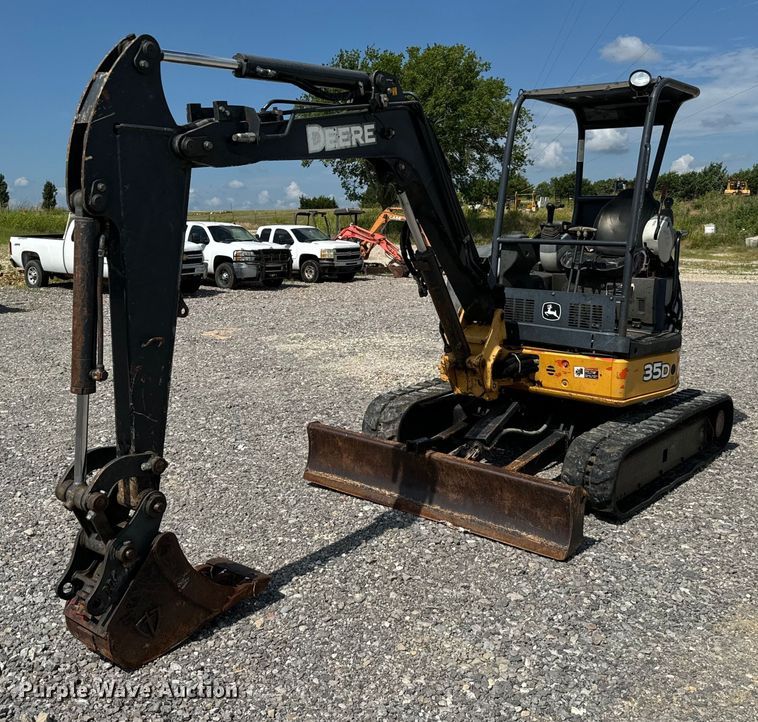 image for item NQ9608 2012 John Deere 35D mini excavator