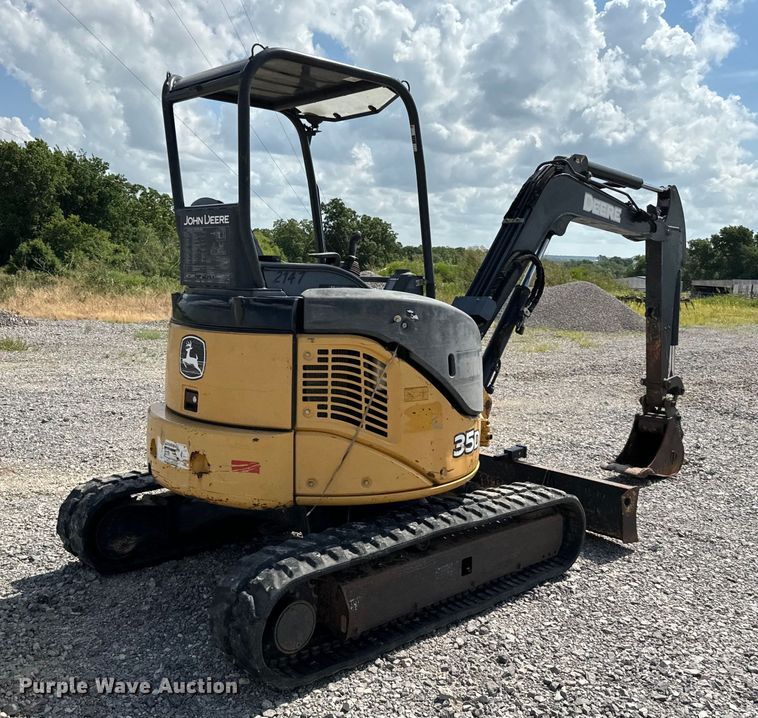 image for item NQ9608 2012 John Deere 35D mini excavator