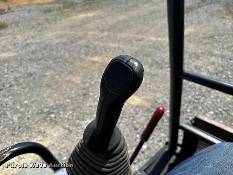 image for item NQ9608 2012 John Deere 35D mini excavator