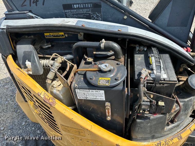 image for item NQ9608 2012 John Deere 35D mini excavator