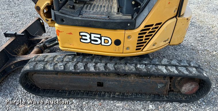 image for item NQ9608 2012 John Deere 35D mini excavator