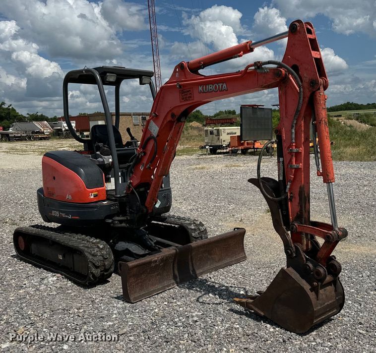image for item NQ9612 2012 Kubota U35S2 mini excavator