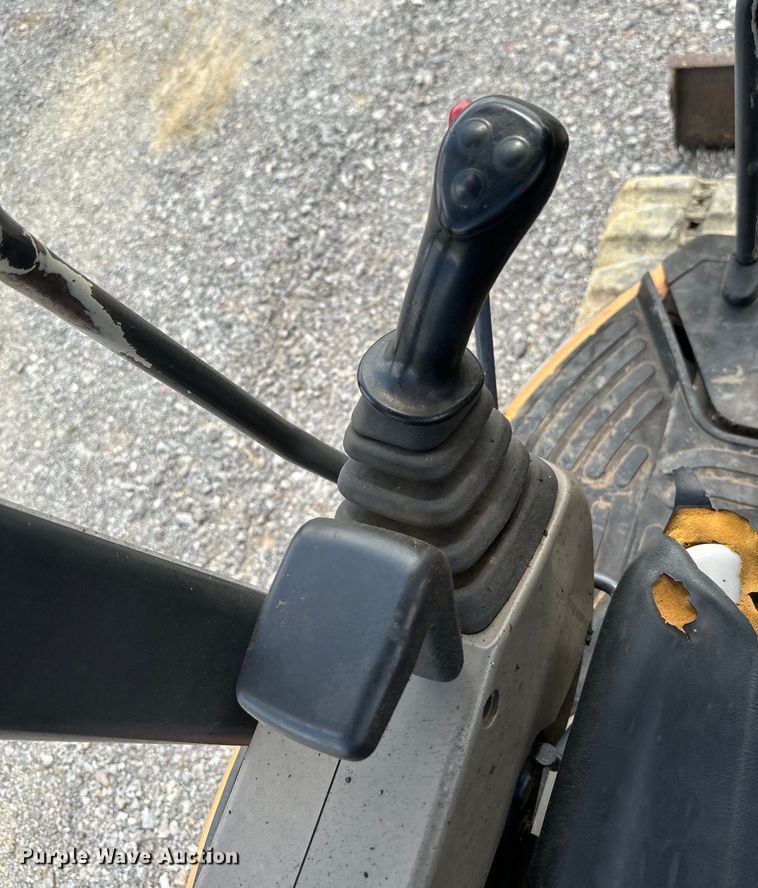 image for item NQ9613 2007 Case CX50B mini excavator