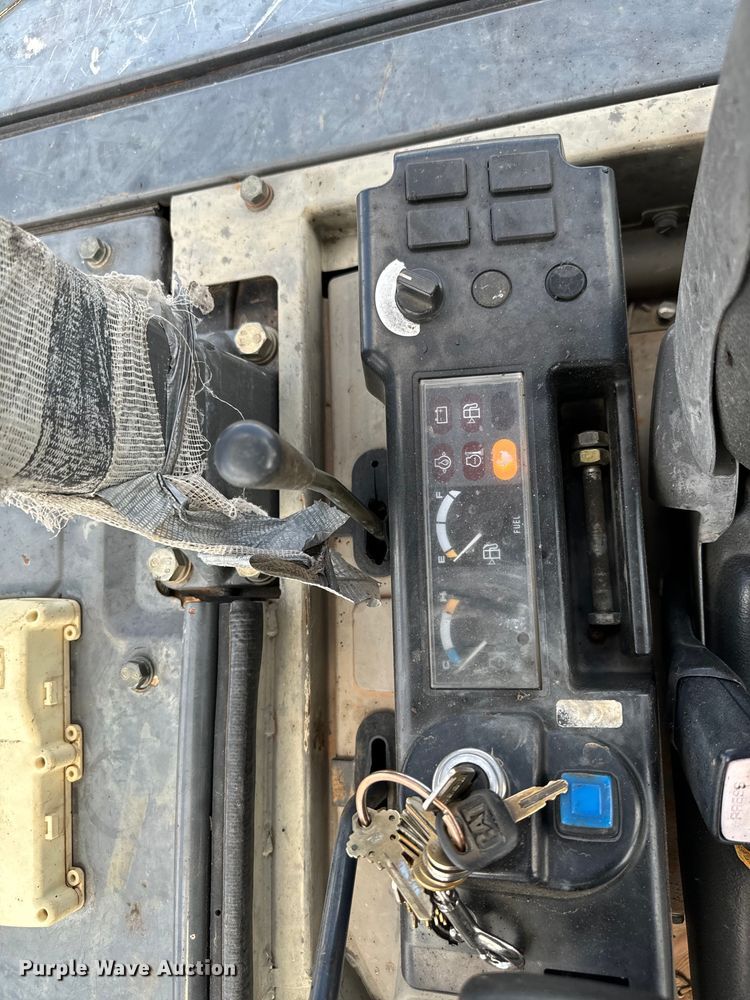 image for item NQ9613 2007 Case CX50B mini excavator