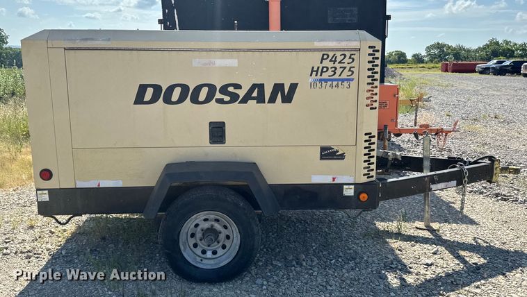 image for item NQ9614 2015 Doosan P425 air compressor
