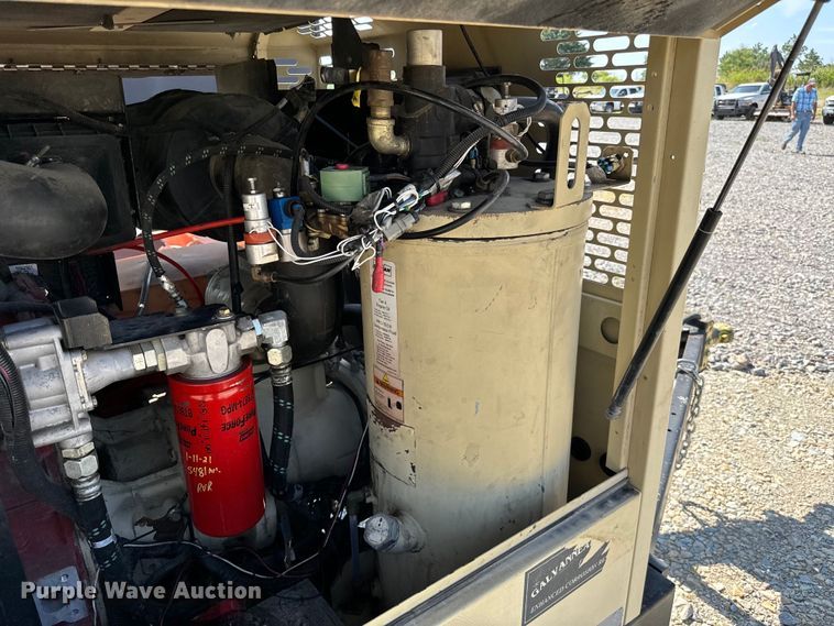 image for item NQ9614 2015 Doosan P425 air compressor