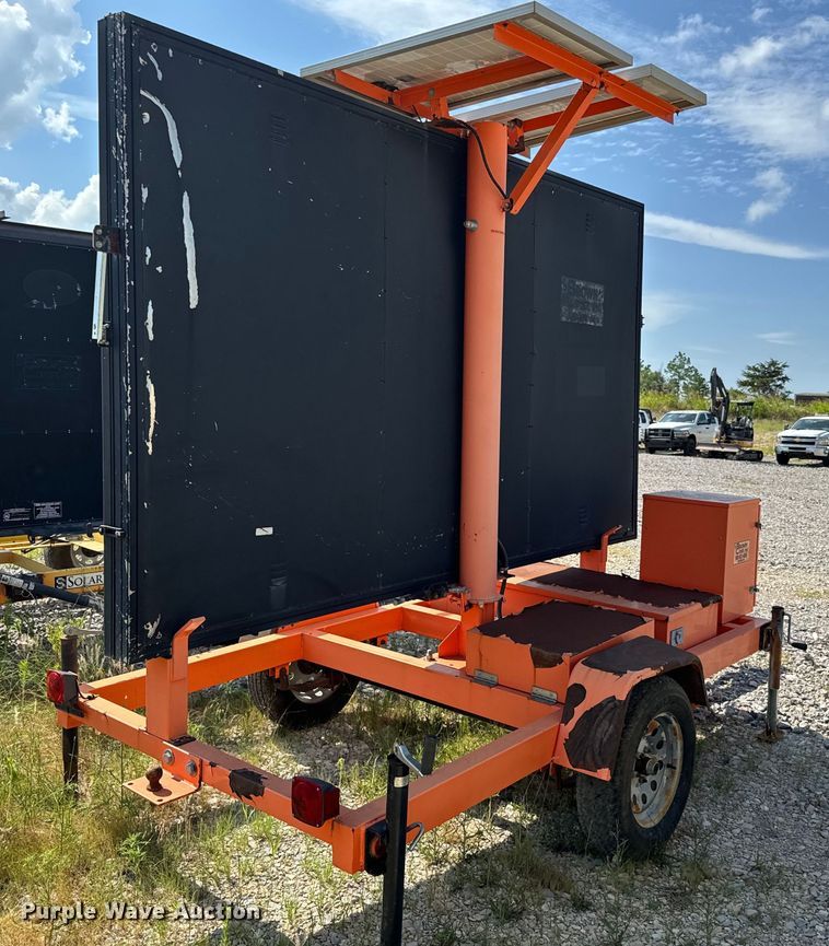 image for item NQ9615 2013 K&K Systems message board trailer