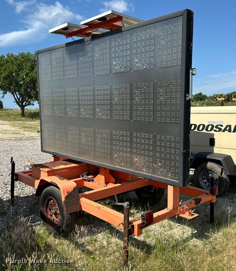 image for item NQ9615 2013 K&K Systems message board trailer