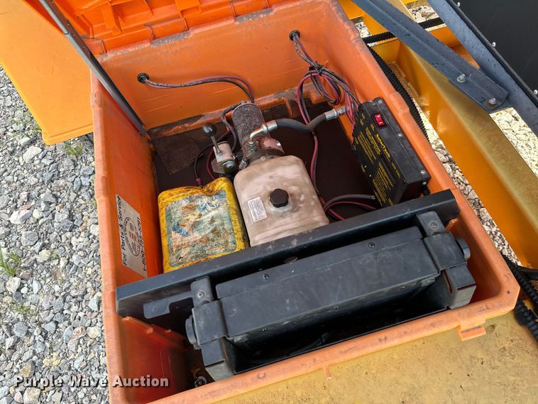 image for item NQ9616 2010 SolarTech Silent Messenger  message board trailer