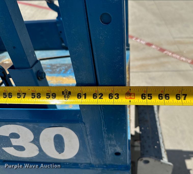 image for item NQ9617 2015 Genie GS-1930 scissor lift