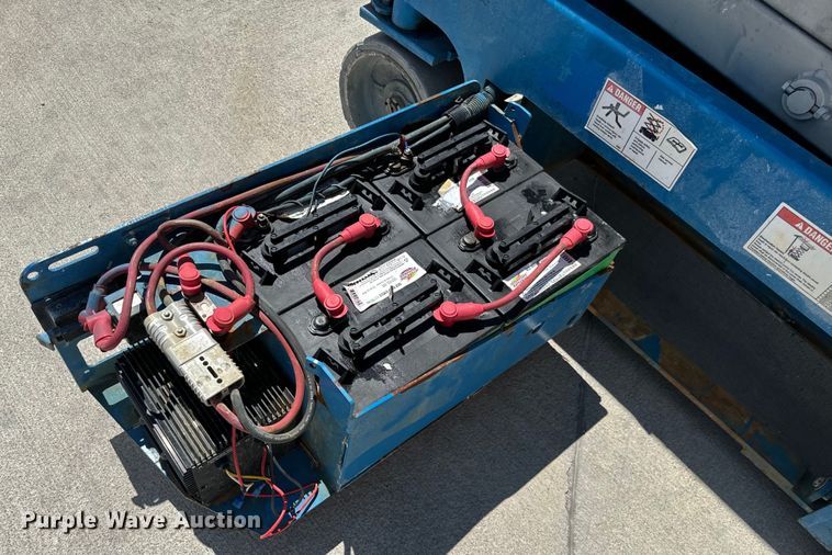 image for item NQ9617 2015 Genie GS-1930 scissor lift